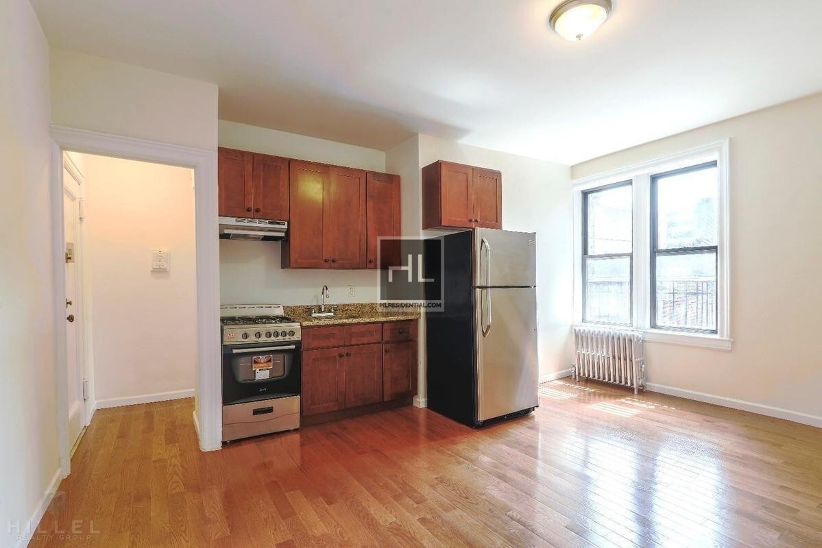 Foto principal - 4229 Judge St