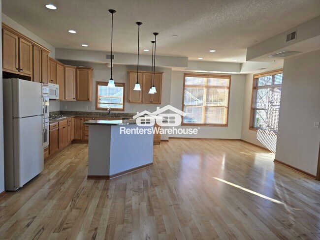 Foto del edificio - 9630 Independence Cir