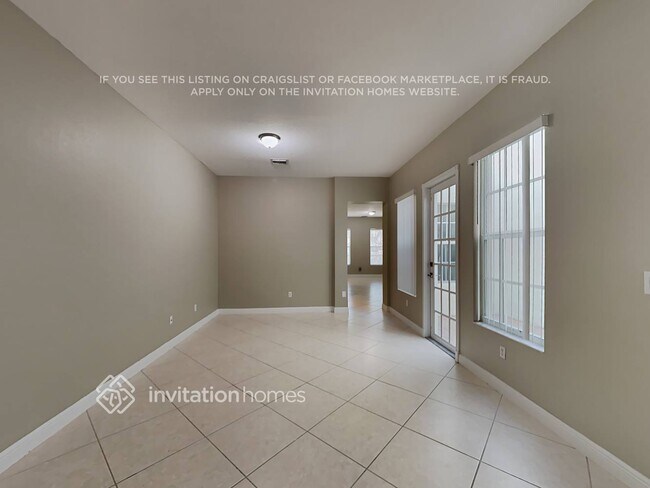 Foto del edificio - 716 NW 83rd Pl