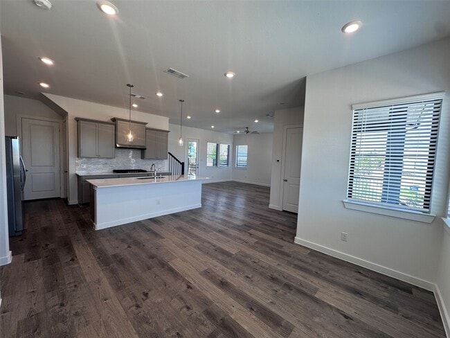 Building Photo - 3331 Loam Ln