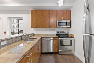 Building Photo - 415 Jackson St