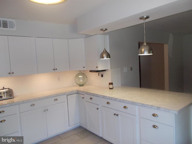 Building Photo - 12934 Woodburn Dr