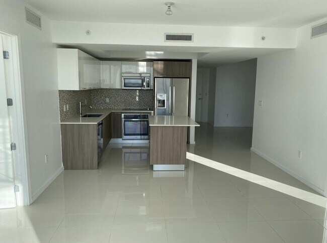 Foto del edificio - 5252 NW 85th Ave
