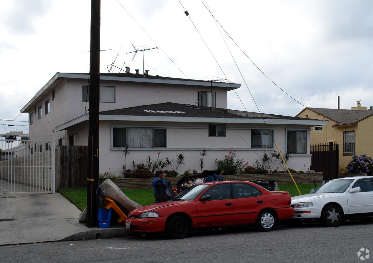 Building Photo - 11838 Acacia Ave