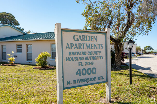 Building Photo - Garden Apartments