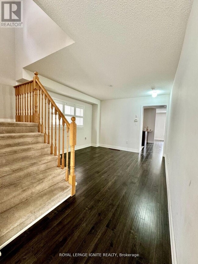 Building Photo - 5 Holroyd St