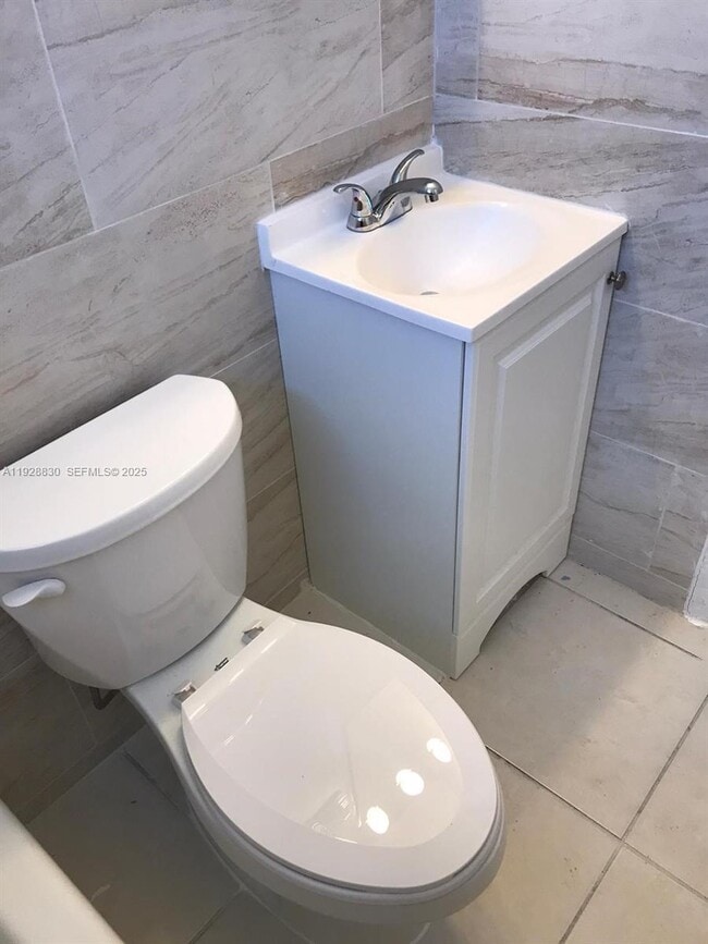 Foto del edificio - 1545 NW 8th Ave