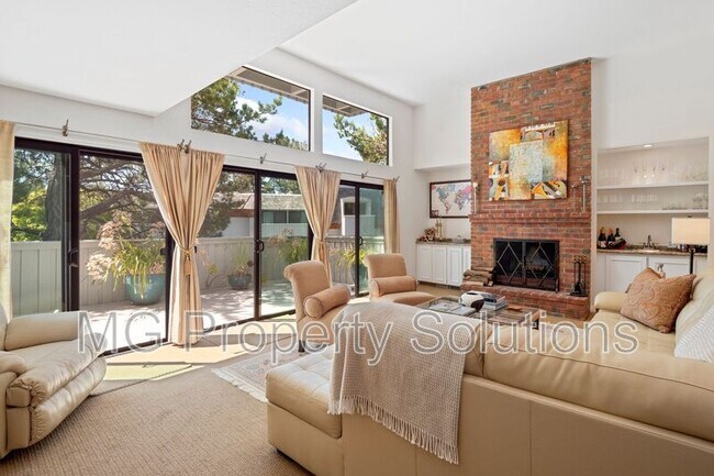 Building Photo - 37 Greenside Way