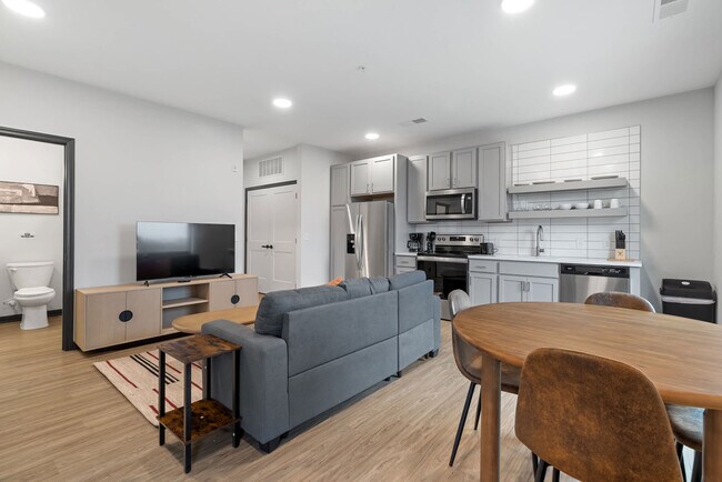 Foto del edificio - 423 E Michigan St