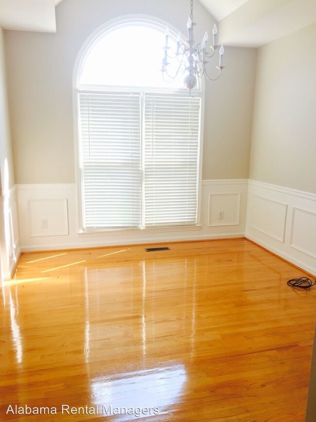 Building Photo - 4491 Bentwood Dr