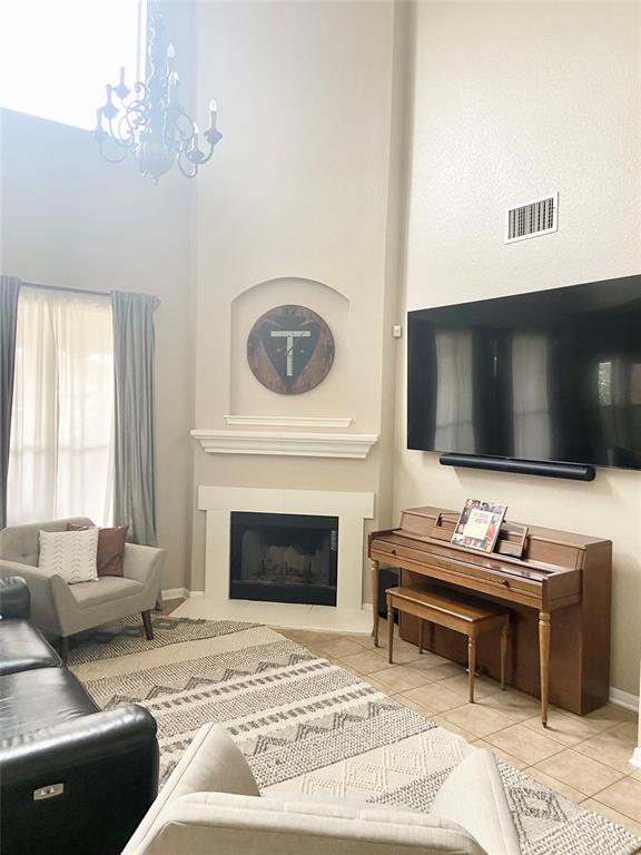Foto del edificio - 4805 Virginia Dare Ln