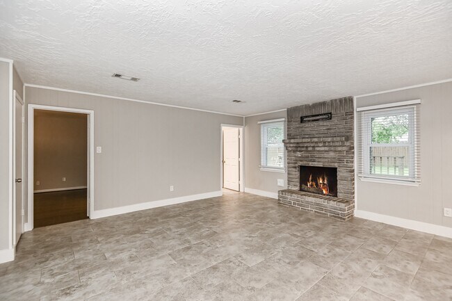 Foto del edificio - 7923 Dawnridge Dr