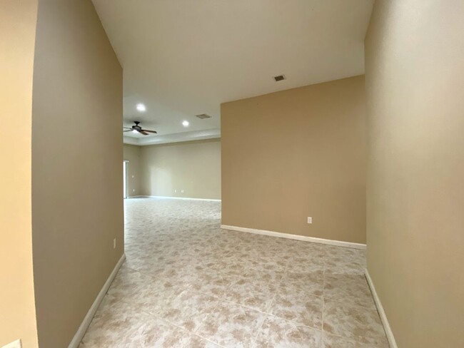 Foto del interior - Arion Whispering Palms LLC