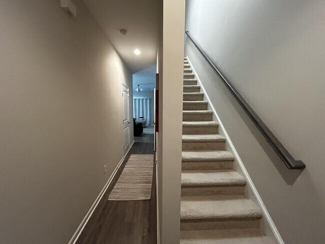 Foto del edificio - 146 Heritage Pl Dr