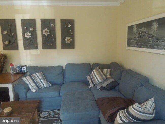 Foto del edificio - 1742 Dryden Way