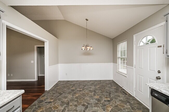 Building Photo - 715 Whispering Breeze