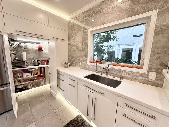 Foto del edificio - 2315 24th St