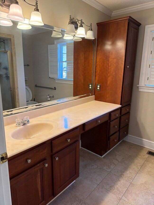 Foto del edificio - 427 Cedar St