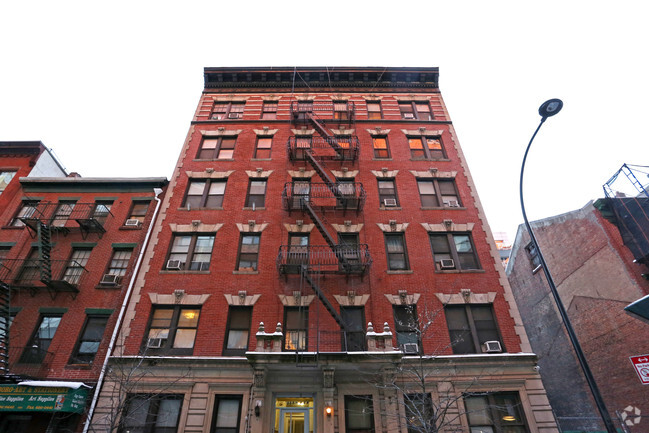 Foto del edificio - 330-334 W 15th St