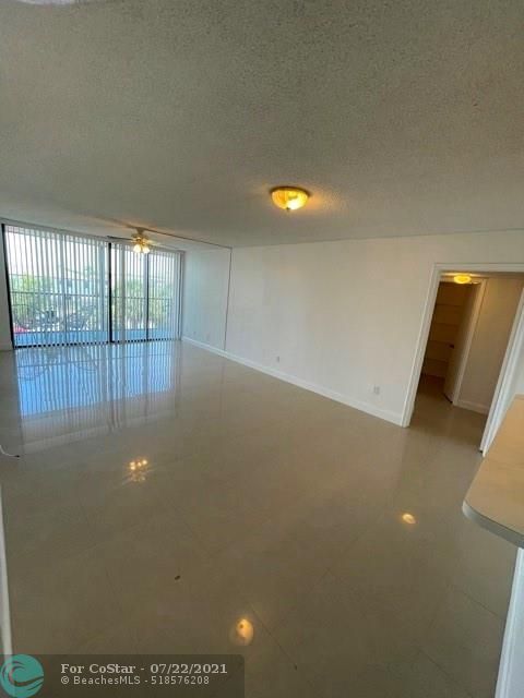 Building Photo - 20860 San Simeon Way