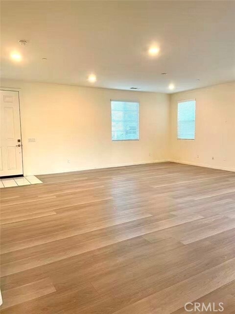 Foto del edificio - 3216 E Olympic Dr