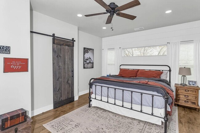 Foto del edificio - 205 Kelso Mesa Dr