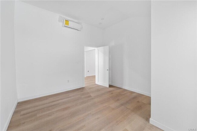 Foto del edificio - Beautifully remodeled 2-bedroom, 2-bath home, perfectly situated near CSUN