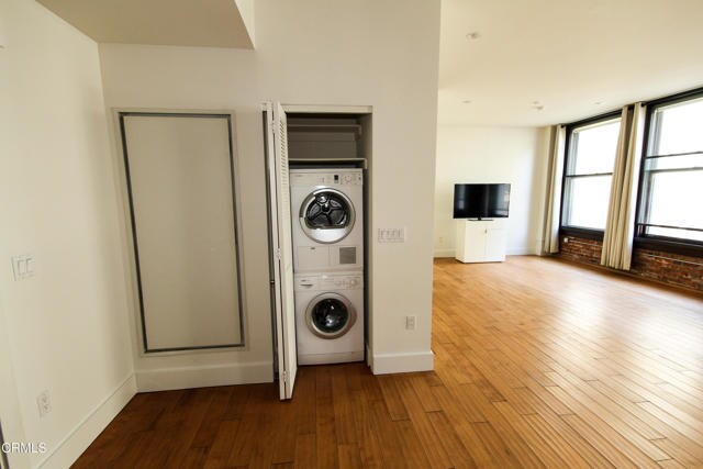 Foto del edificio - 460 S Spring St