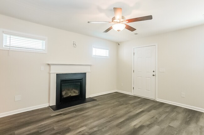 Building Photo - 4104 Thimbleberry Dr