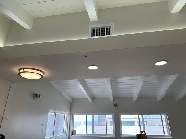 Foto del edificio - 212 Marine Ave