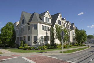 Building Photo - 81 Waverley Ave