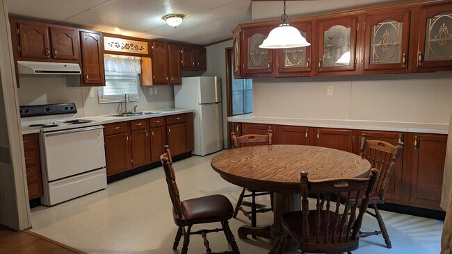 Open Floor Plan - 6 Roberson Ln