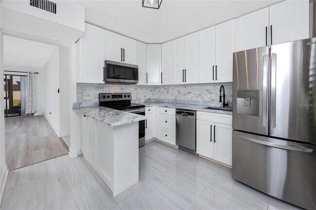 Foto del edificio - 2207 Belleair Rd