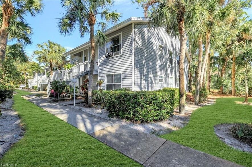 Primary Photo - 1965 Courtyard Way