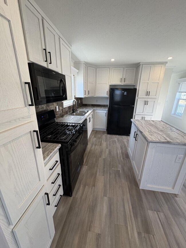 Foto del edificio - 19900 128th St