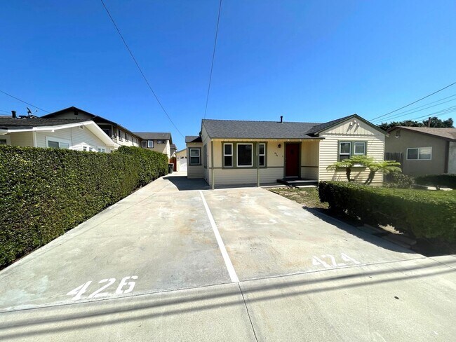 Building Photo - 424-426