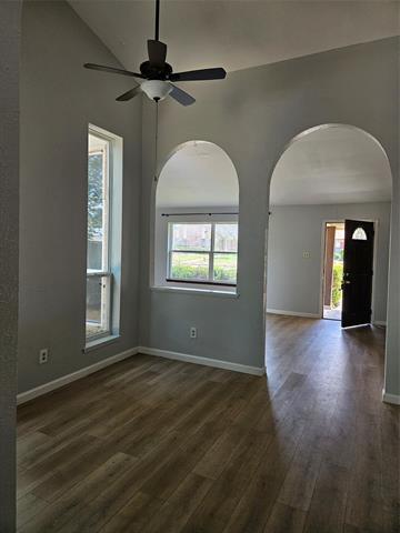 Building Photo - 3005 Chisholm Trail