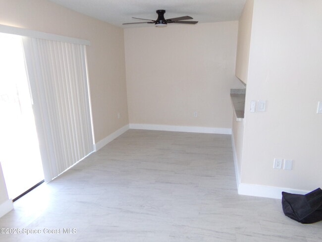 Building Photo - 241 San Juan Cir