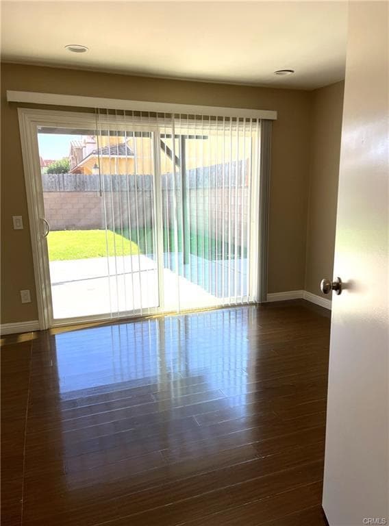 Foto del edificio - 7208 Enfield Ave