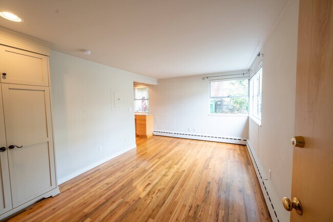 Building Photo - 2113 N 37th St