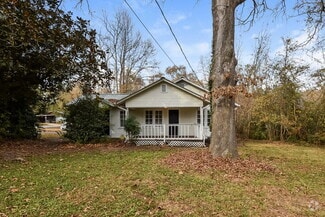 Building Photo - 3183 Peachtree St