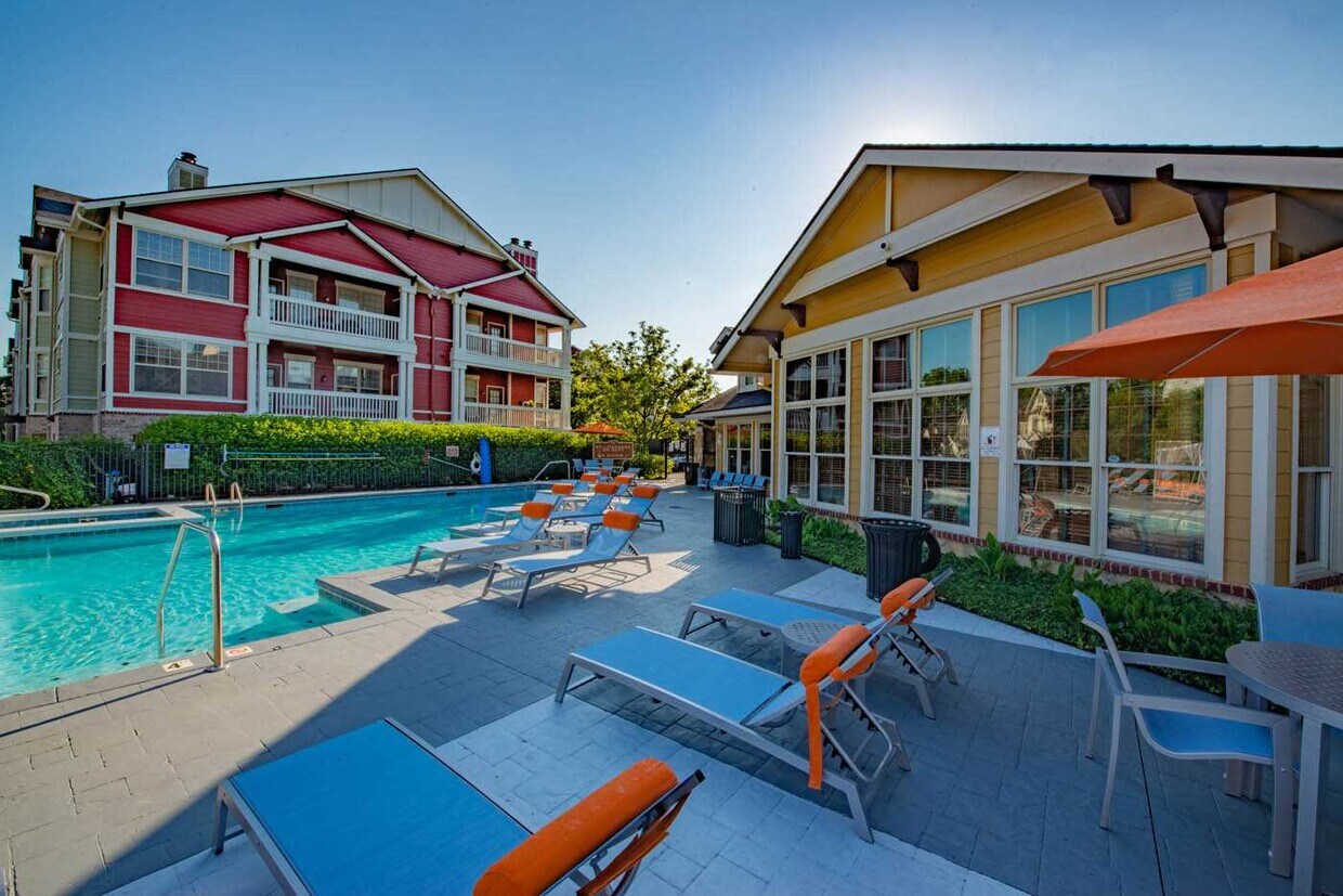 The Drexel at Oakley 3827 Paxton Ave Cincinnati, OH Apartments for