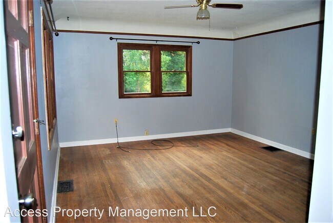 Foto del edificio - 3 br, 1 bath House - 21050 N Highway 99W