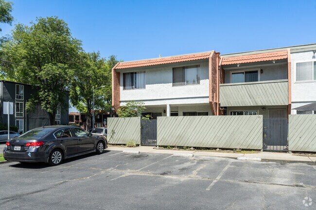 entrance - 1800 Laguna St