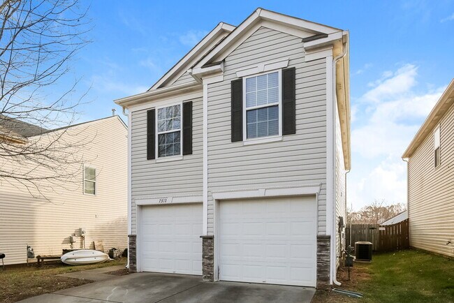Foto del edificio - 7322 Fox Point Dr