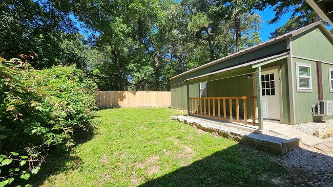 Foto del edificio - 23806 Brushy Woods St