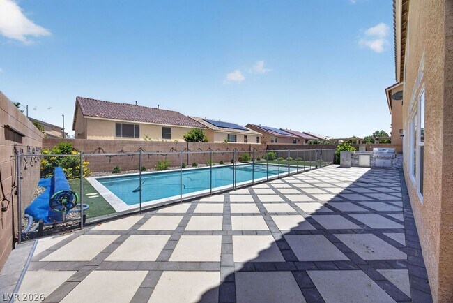 Foto del edificio - 9610 Twin Rivers Ct