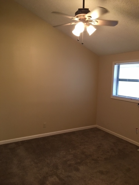 Foto del edificio - 2 bedroom 2 bath Townhome!
