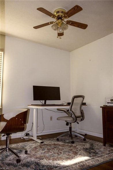Building Photo - 116 Grays Landing