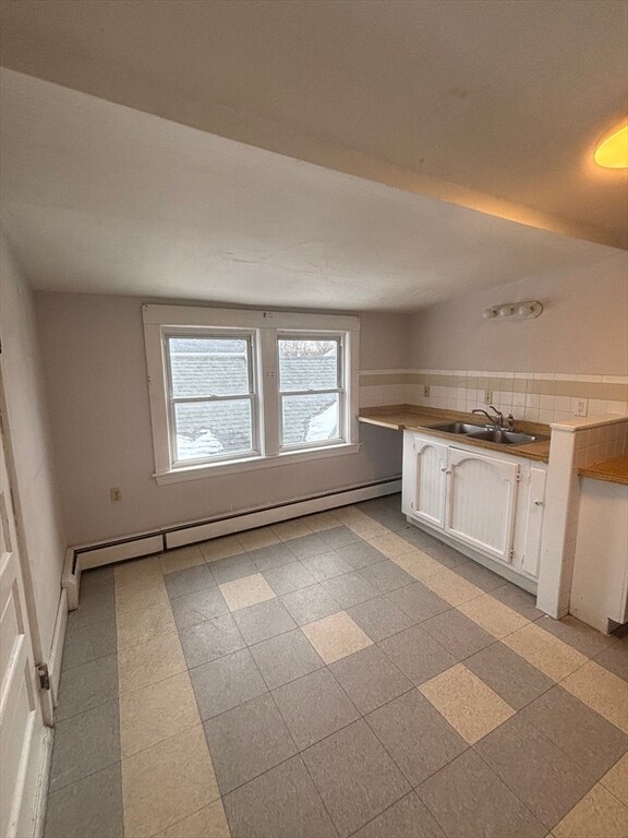 Foto del edificio - 1384 Gorham St